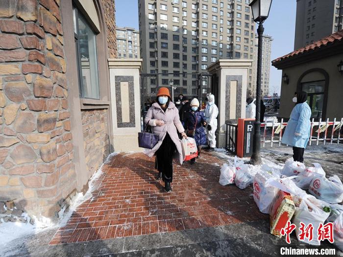 26日，长春市绿园区大禹华邦B区调整为低风险地区。　刘栋 摄